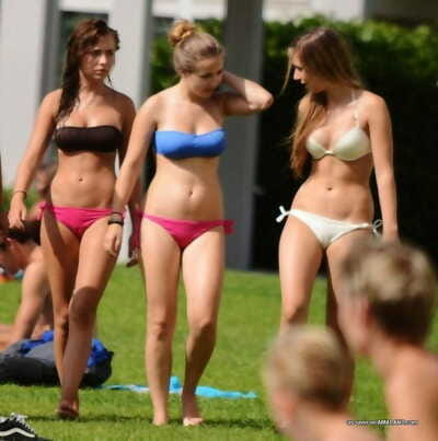 Bikini legal age teenagers displaying clammy camel toes outdoors - part 3564