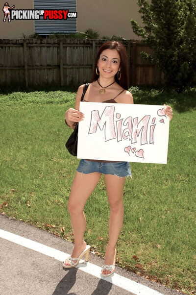 Tiny dear Nikki Vee went to Miami for delightsome drivers phallus in love-cage outdoors