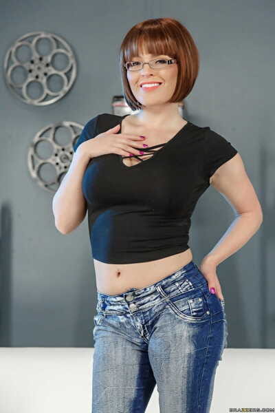 Nerdy hottie Krissy Lynn displays her enormous meatballs and her smooth head slit
