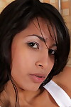 Physical Lalin girl Ruth Medina is urtication in the shower-room so glamorous