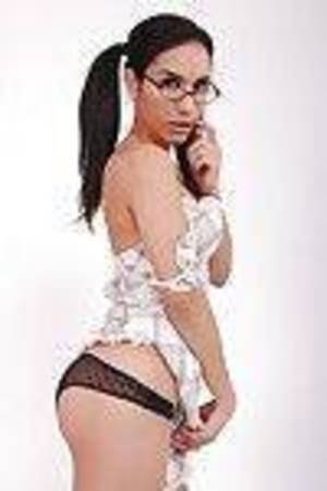 Awesome-looking Ariella Ferrera location in her cute-looking glasses